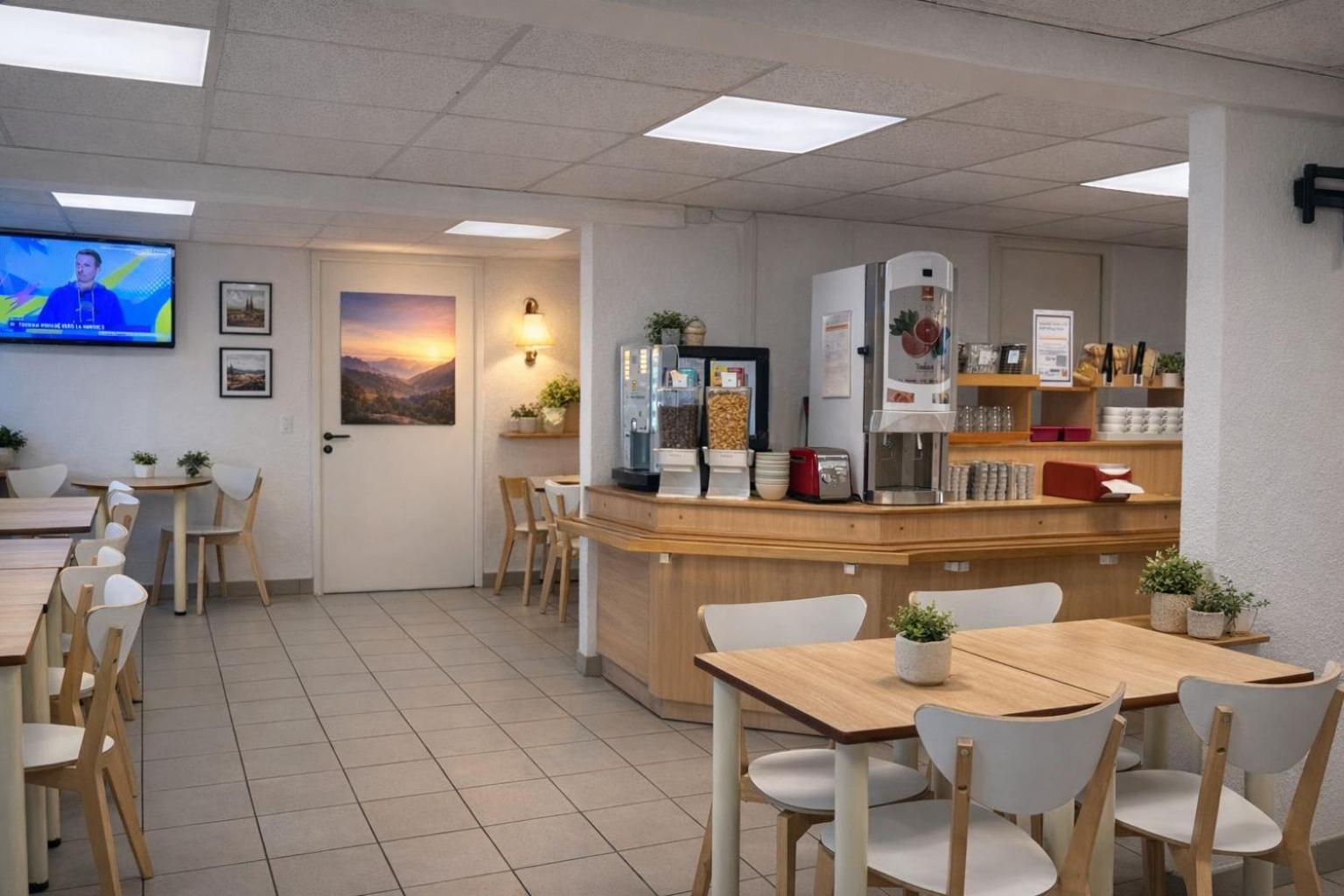 Première Classe Ferrand Nord Hotel *